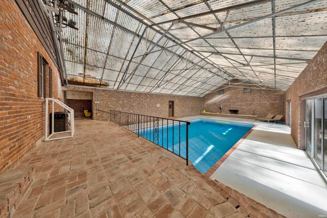 5266 Martin Road, Newburgh, IN 47630