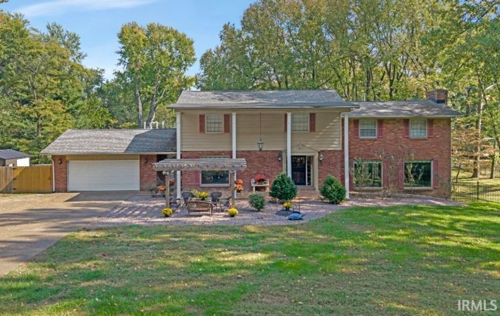 5266 Martin Road, Newburgh, IN 47630