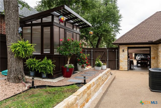 1615 Alta Vista Loop, Temple, TX 76502
