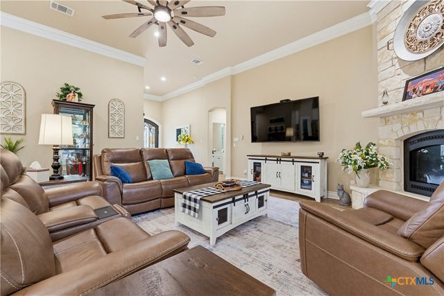 1615 Alta Vista Loop, Temple, TX 76502