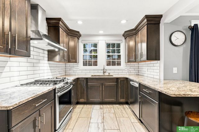 1302 S 61st Street, Omaha, NE 68106
