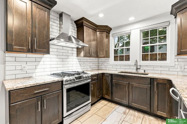 1302 S 61st Street, Omaha, NE 68106