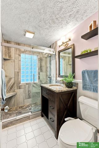 1302 S 61st Street, Omaha, NE 68106