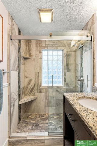 1302 S 61st Street, Omaha, NE 68106