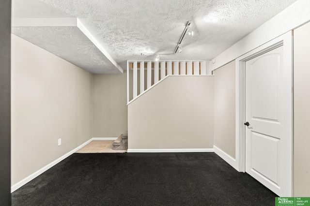 1302 S 61st Street, Omaha, NE 68106