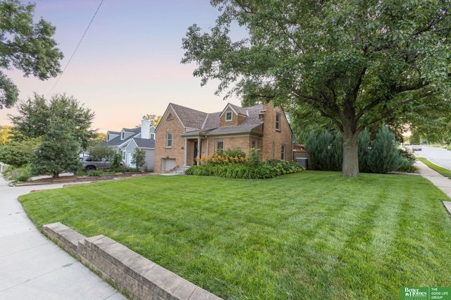 1302 S 61st Street, Omaha, NE 68106