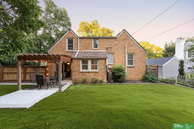 1302 S 61st Street, Omaha, NE 68106