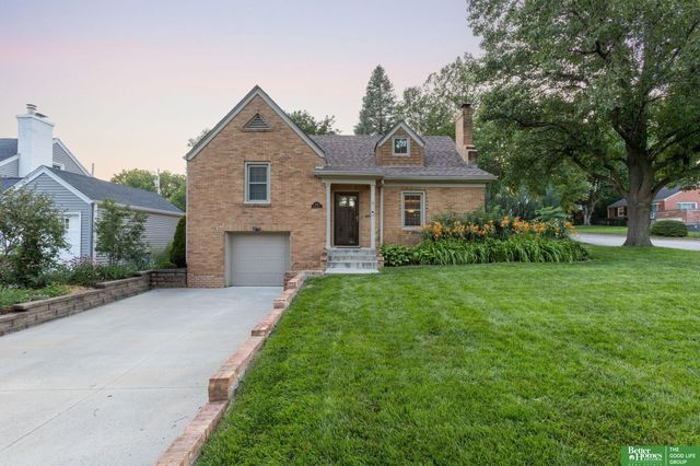 1302 S 61st Street, Omaha, NE 68106