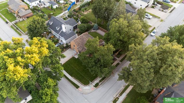 1302 S 61st Street, Omaha, NE 68106