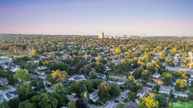 1302 S 61st Street, Omaha, NE 68106