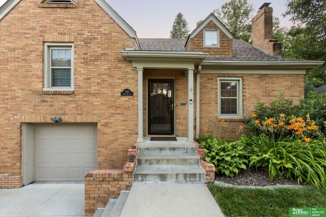 1302 S 61st Street, Omaha, NE 68106