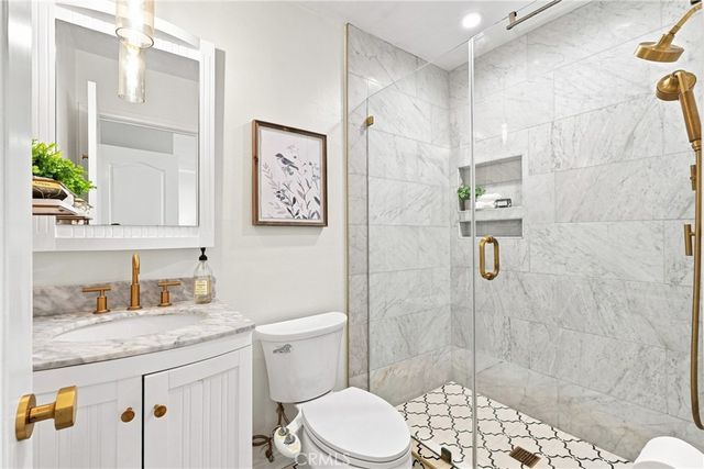 1827 Greenfield Avenue 105, Los Angeles, CA 90025