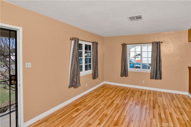 9431 Laurel Avenue, Fontana, CA 92335