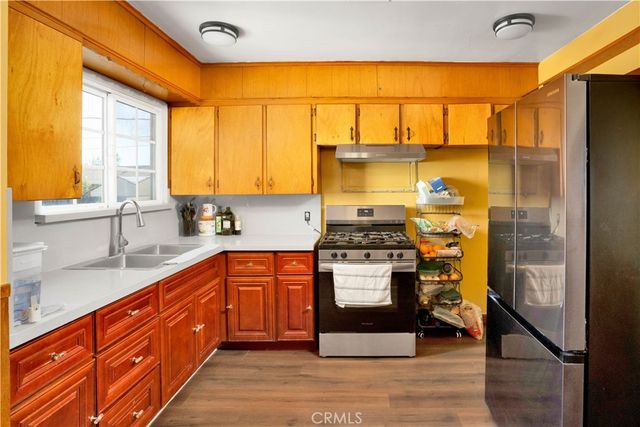 9431 Laurel Avenue, Fontana, CA 92335
