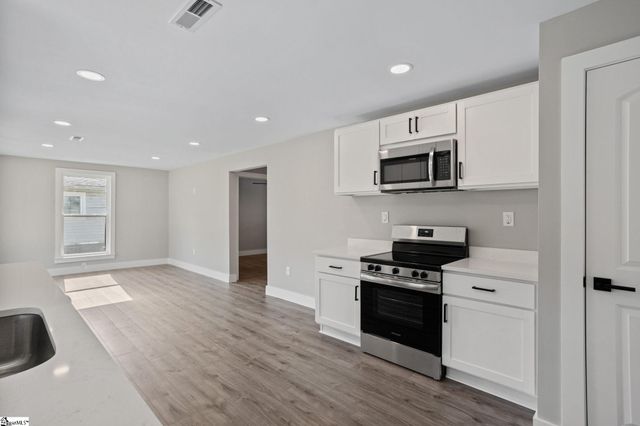 115 Hammond Avenue, Greer, SC 29651