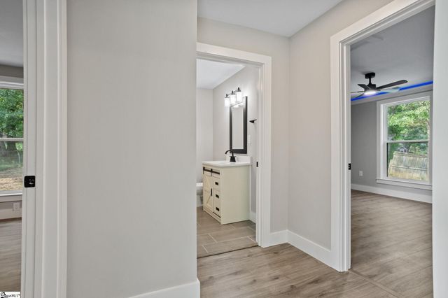 115 Hammond Avenue, Greer, SC 29651