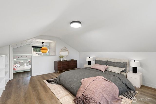 9444 26th Avenue SW, Seattle, WA 98106