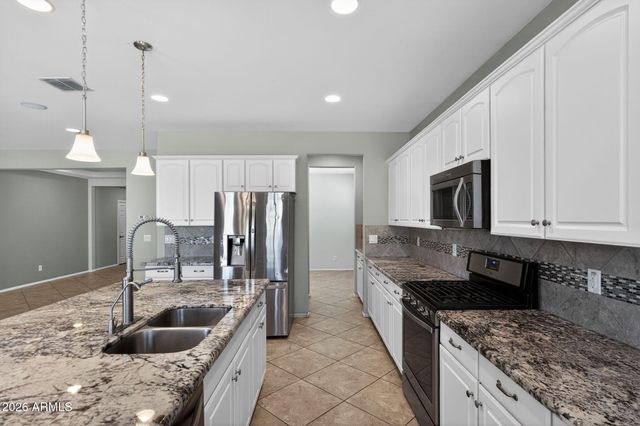 2138 W IAN Drive, Phoenix, AZ 85041