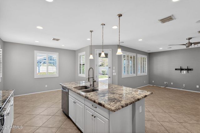 2138 W IAN Drive, Phoenix, AZ 85041