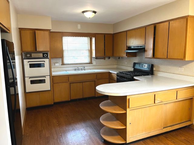 664 E 142nd Street, Dolton, IL 60419