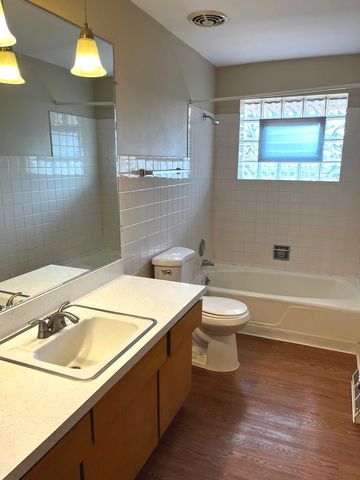 664 E 142nd Street, Dolton, IL 60419