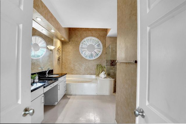 22199 CRESSMONT Place, Boca Raton, FL 33428