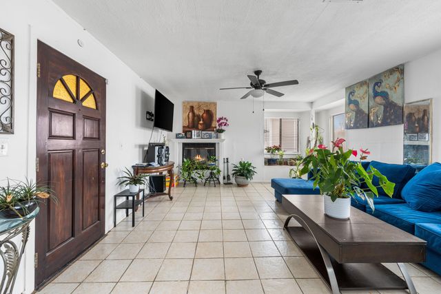 1827 Louise Avenue, Lancaster, CA 93534