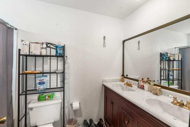 1827 Louise Avenue, Lancaster, CA 93534