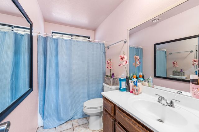 1827 Louise Avenue, Lancaster, CA 93534