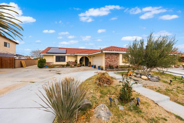 1827 Louise Avenue, Lancaster, CA 93534