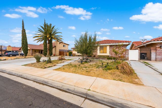 1827 Louise Avenue, Lancaster, CA 93534