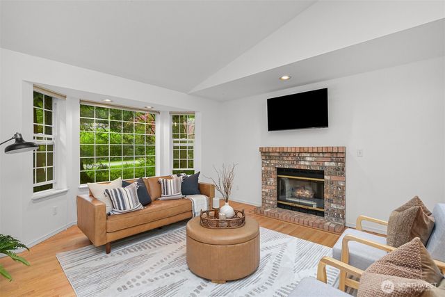 5 Horseshoe Circle, Bellingham, WA 98229