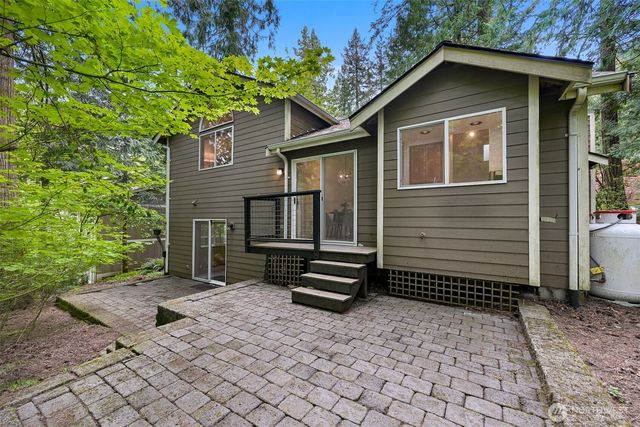 5 Horseshoe Circle, Bellingham, WA 98229