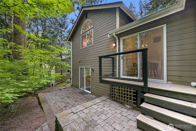 5 Horseshoe Circle, Bellingham, WA 98229