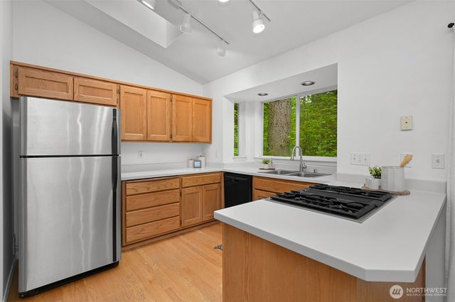 5 Horseshoe Circle, Bellingham, WA 98229