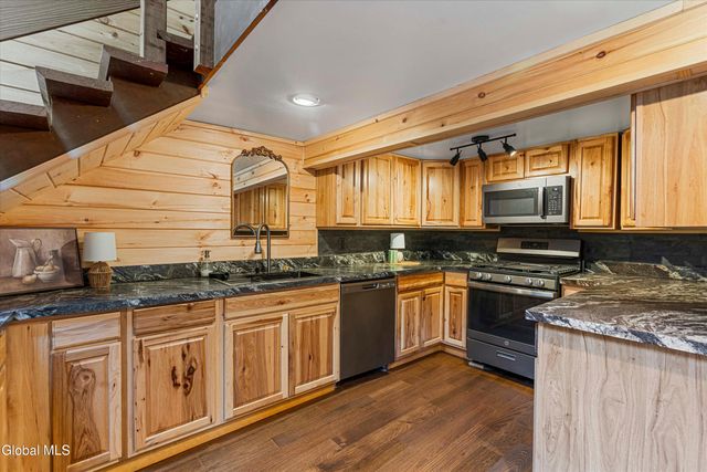97 Conety Road, Granville, NY 12832