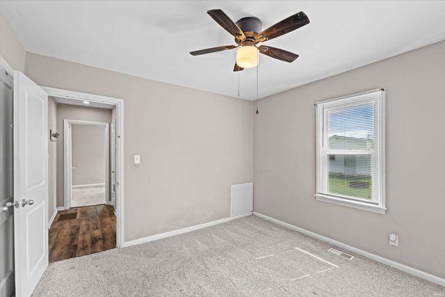 5829 N Kerth Avenue, Evansville, IN 47711