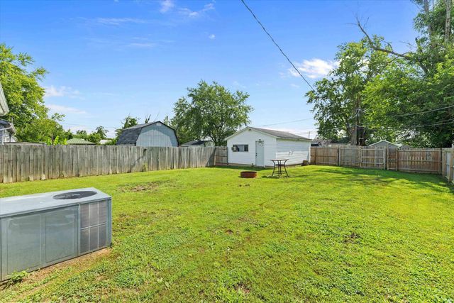 5829 N Kerth Avenue, Evansville, IN 47711