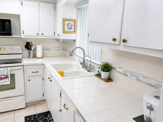 4575 COVE CIRCLE 506, St Petersburg, FL 33708