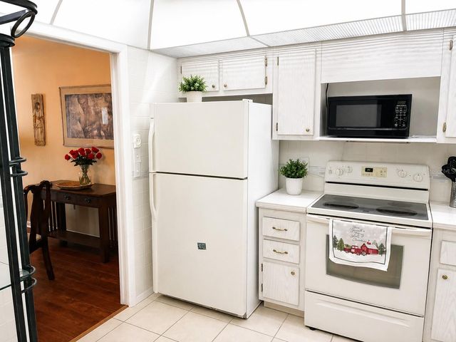 4575 COVE CIRCLE 506, St Petersburg, FL 33708