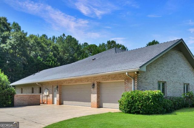 155 Highlands Forest Lane, Oxford, GA 30054