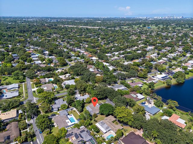 521 SW 59th Avenue, Plantation, FL 33317