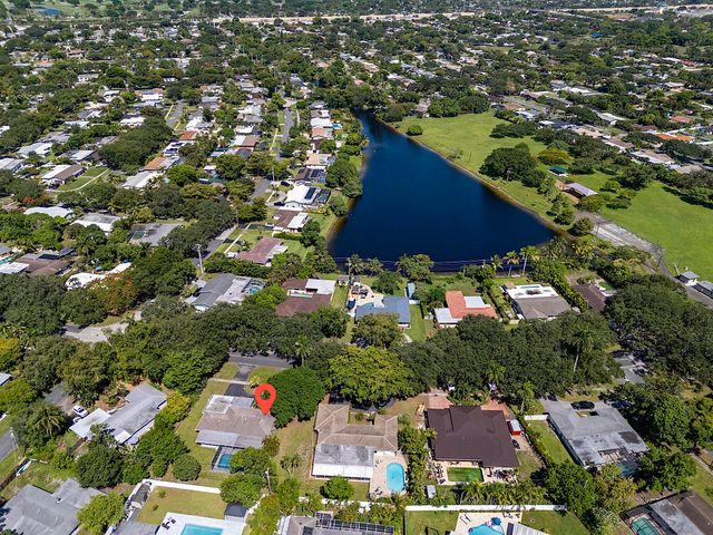 521 SW 59th Avenue, Plantation, FL 33317