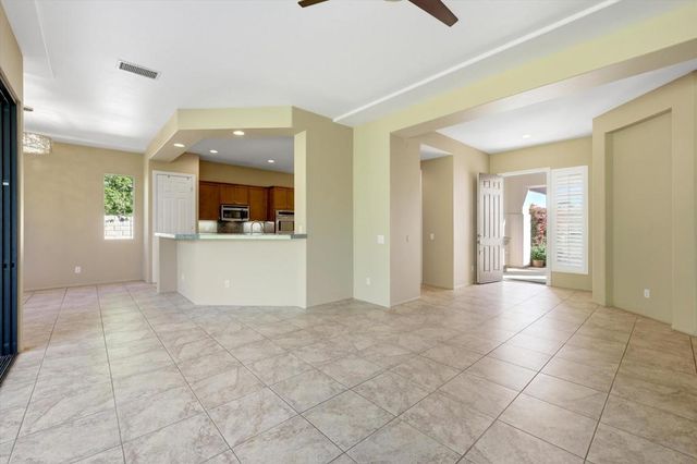 117 Rosetta Court, Palm Desert, CA 92211