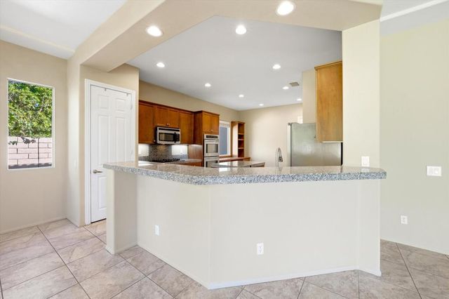 117 Rosetta Court, Palm Desert, CA 92211