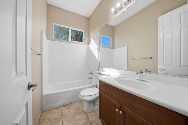 117 Rosetta Court, Palm Desert, CA 92211