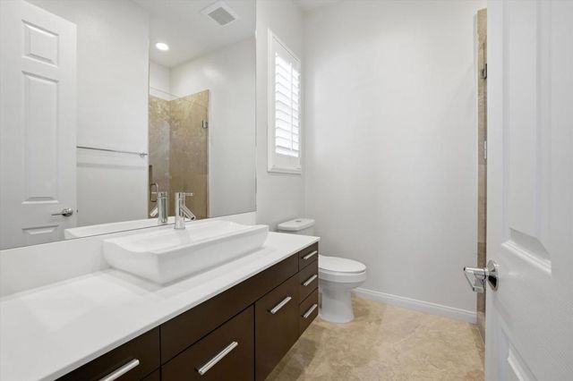 117 Rosetta Court, Palm Desert, CA 92211