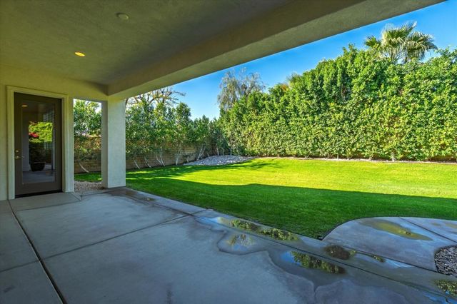 117 Rosetta Court, Palm Desert, CA 92211