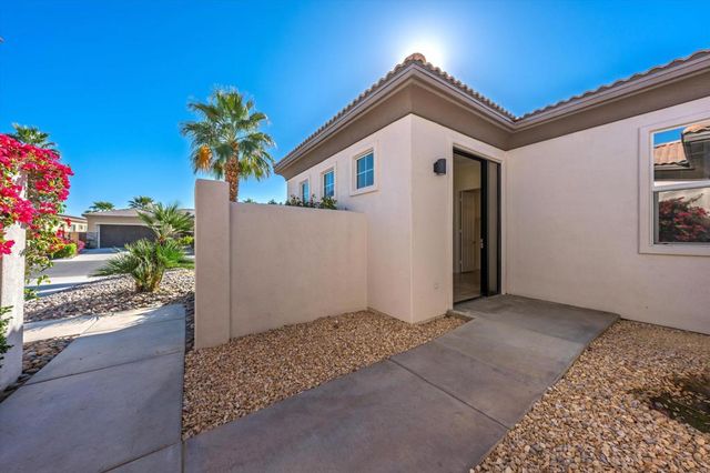 117 Rosetta Court, Palm Desert, CA 92211