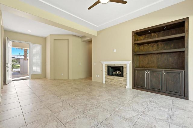 117 Rosetta Court, Palm Desert, CA 92211